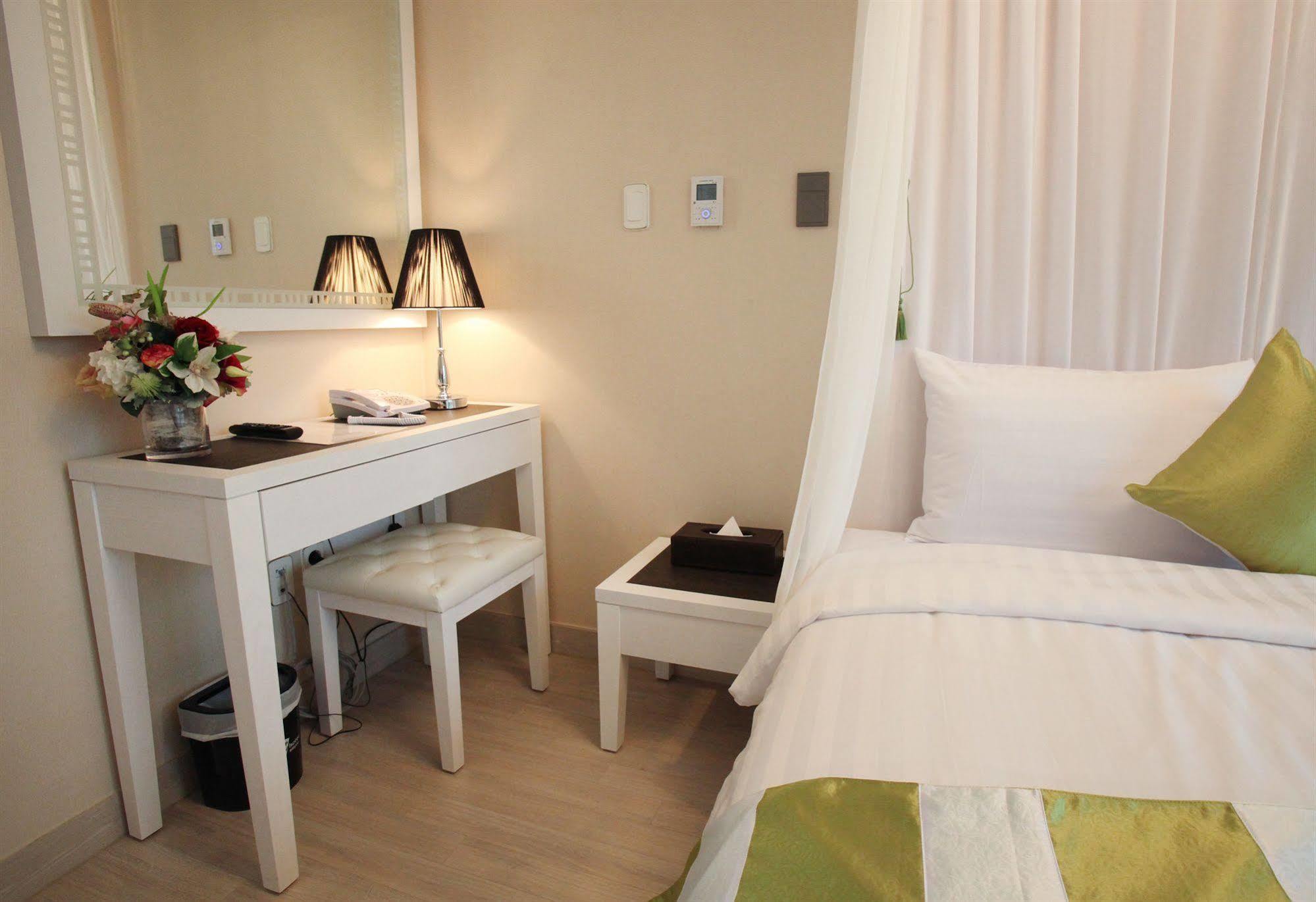 Coop City Hotel Oryu Station Seul Esterno foto