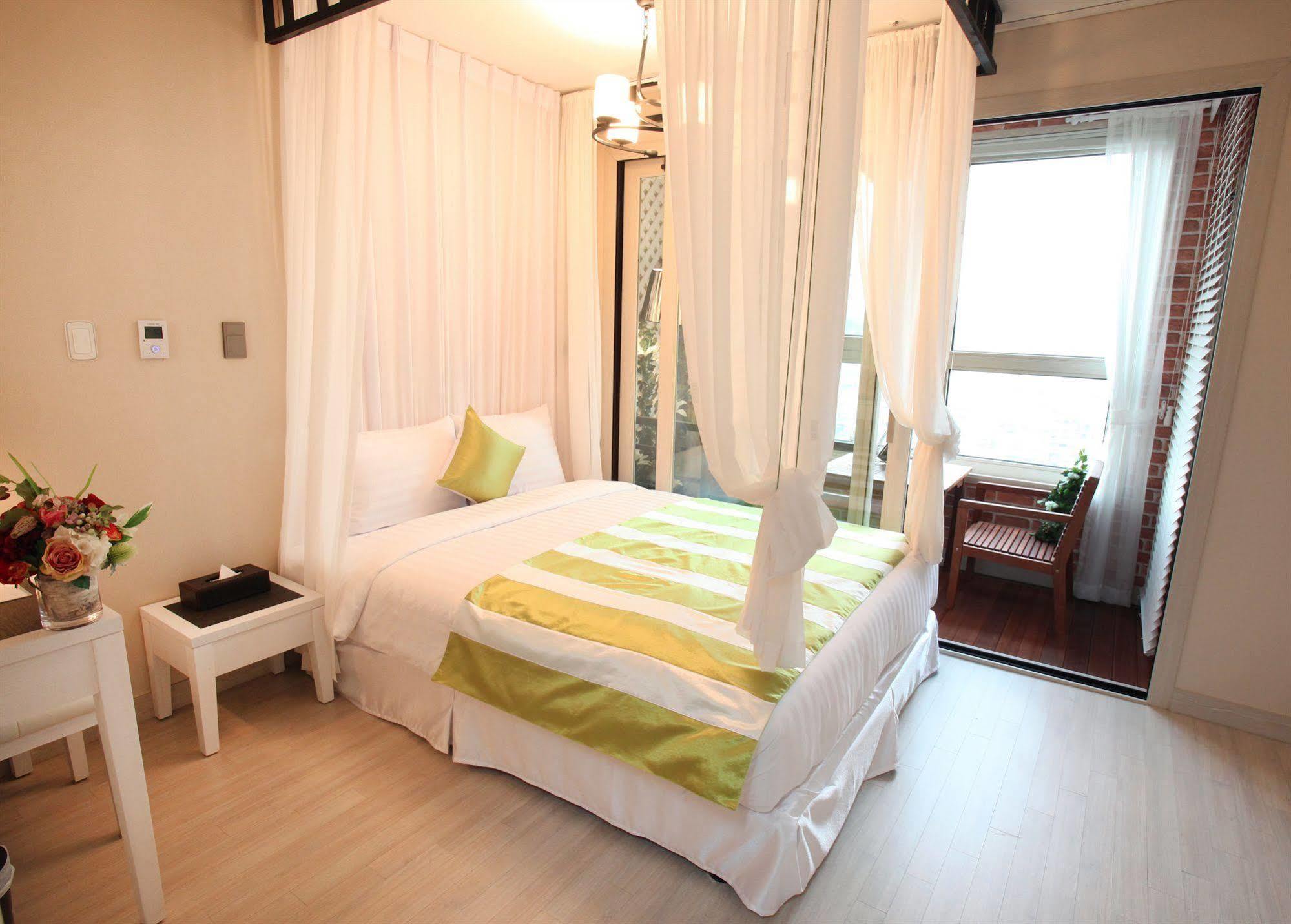 Coop City Hotel Oryu Station Seul Esterno foto