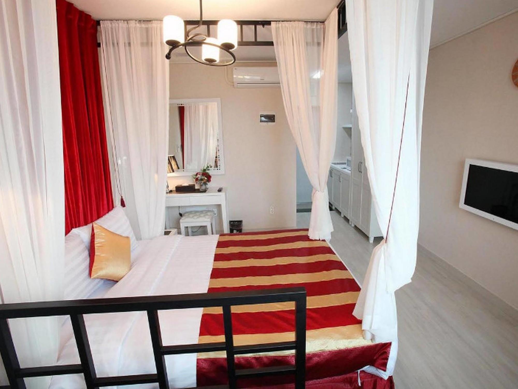 Coop City Hotel Oryu Station Seul Esterno foto